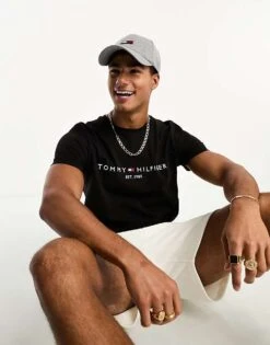 Tommy Hilfiger Embroidered Flag Logo T-shirt In Black For Men