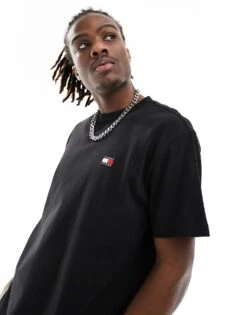 Tommy Jeans Regular Badge Logo T-shirt In Black For Men
