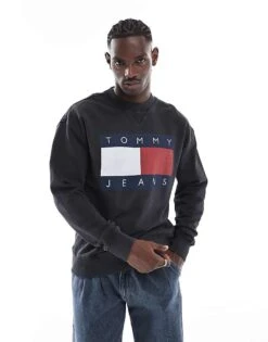 Tommy Jeans Large Flag Sweatshirt In Black For Unisex