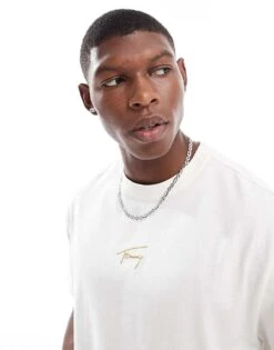 Tommy Jeans Gold Central Logo T-shirt In Off White For Men Ancient White -Tommy Hilfiger Store 206859004 1 ancientwhite 1