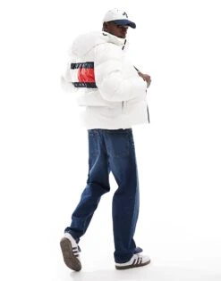 Tommy Jeans Alaska Puffer Jacket With Back Flag Graphic In White For Men -Tommy Hilfiger Store 206859035 1 white 1
