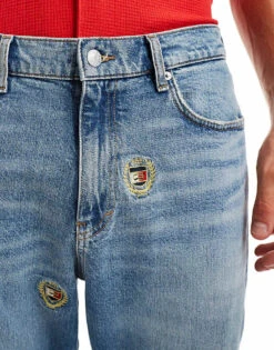 Tommy Jeans Isaac Relaxed Tapered Jeans In Mid Wash With Crest Details For Men Denim Medium -Tommy Hilfiger Store 206859193 5