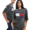 Tommy Jeans Unisex Large Flag Logo T-shirt In Charcoal Grey For Unisex New Charcoal -Tommy Hilfiger Store 206859756 1 newcharcoal