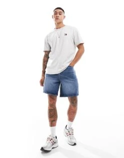 Tommy Jeans Regular Badge Logo T-shirt In Grey For Men Silver Grey Htr -Tommy Hilfiger Store 206860094 3