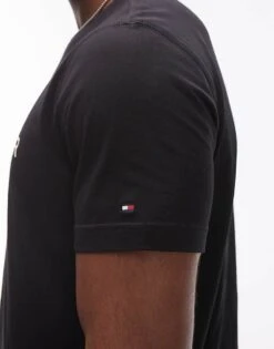 Tommy Hilfiger Large Logo T-shirt In Black For Men -Tommy Hilfiger Store 207282886 3