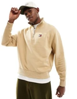 Tommy Jeans 1/4 Zip Sweatshirt In Tan For Men Relic Tan -Tommy Hilfiger Store 207285886 1 relictan 1