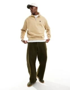Tommy Jeans 1/4 Zip Sweatshirt In Tan For Men Relic Tan -Tommy Hilfiger Store 207285886 3