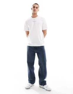 Tommy Jeans Chest Linear Logo T-shirt In White For Men -Tommy Hilfiger Store 207286219 3