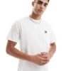 Tommy Jeans Relaxed Badge T-shirt In White For Men Ecru -Tommy Hilfiger Store 207286329 1 ecru