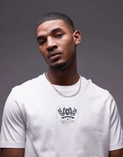 Tommy Hilfiger Embroidered Crest Logo T-shirt In White For Men