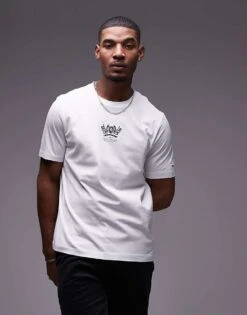Tommy Hilfiger Embroidered Crest Logo T-shirt In White For Men -Tommy Hilfiger Store 207759182 3