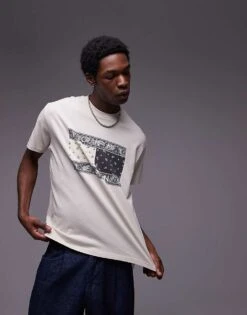 Tommy Jeans Large Paisley Flag T-shirt In Off White And Black For Men Newsprint -Tommy Hilfiger Store 207794929 1 newsprint 1
