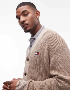 Tommy Jeans Badge Logo Knitted Two Tone Cardigan In Brown For Men Vintage Camel -Tommy Hilfiger Store 207795682 3