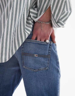 Tommy Jeans Scanton Slim Turn Up Denim Shorts In Medium Wash For Men Denim Medium -Tommy Hilfiger Store 207795768 4