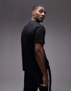 Tommy Jeans Small Linear Logo T-shirt In Black For Men -Tommy Hilfiger Store 207796321 4